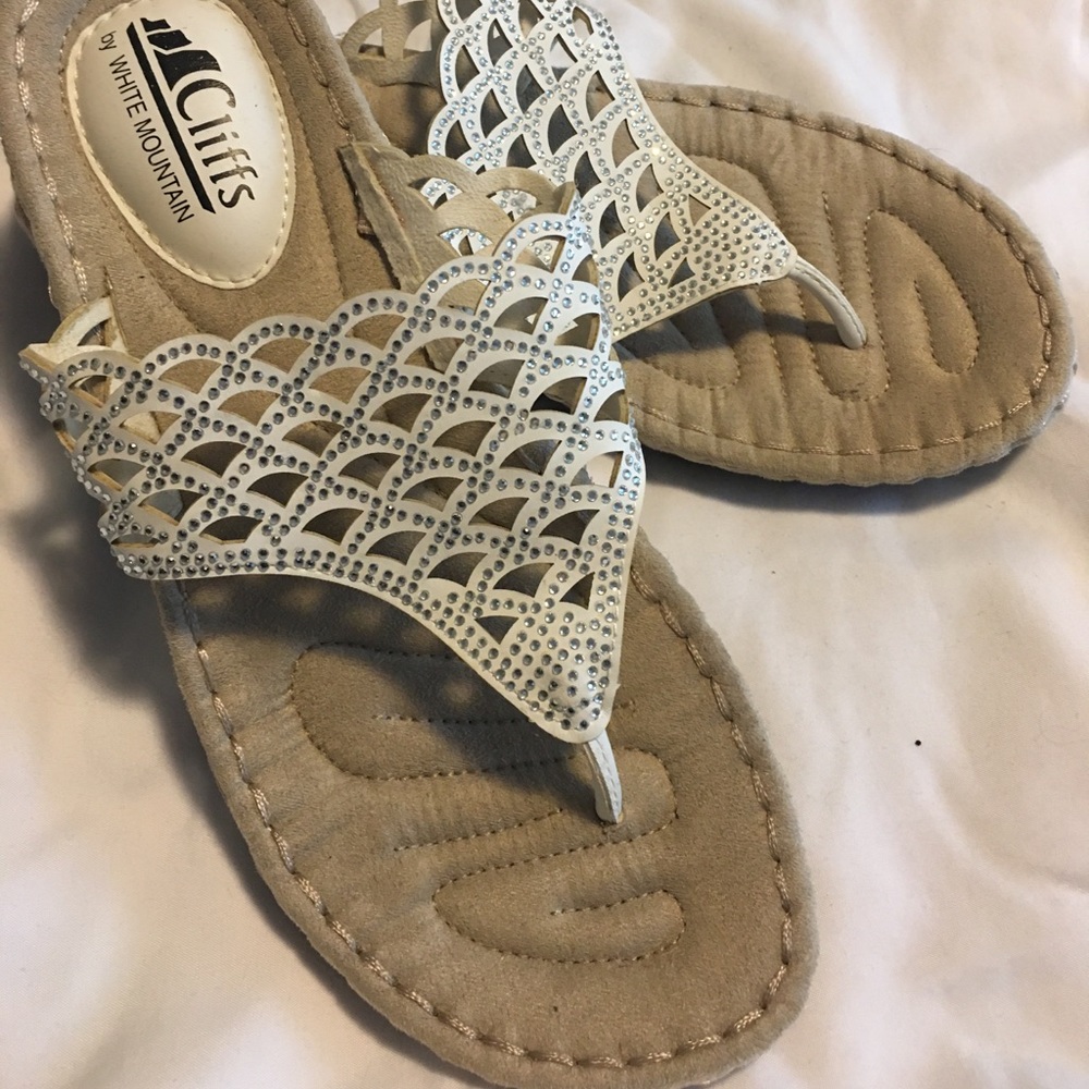 Cliffs by White Mountain Sandals